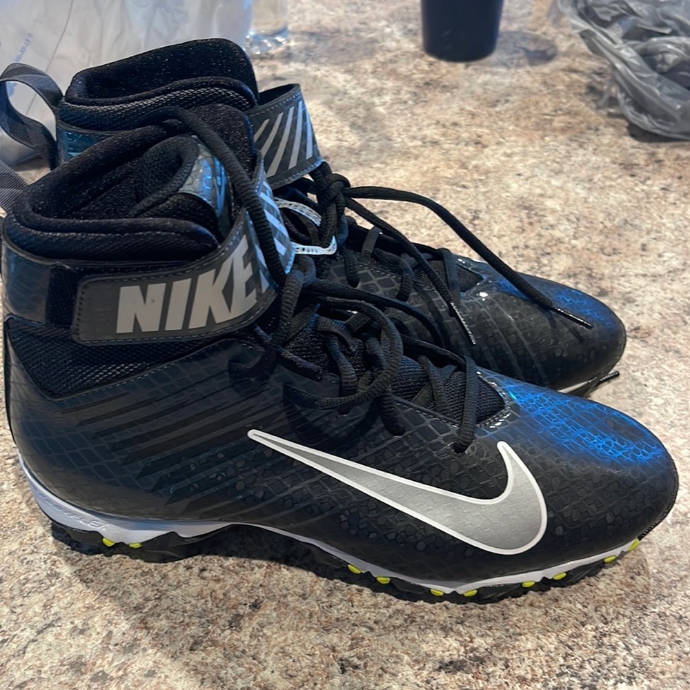 Nike strike 10.5 men New no box